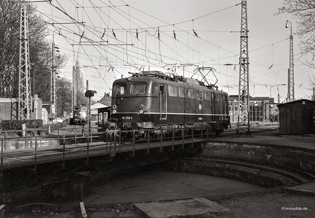 http://krolopfoto.de/railpix/images/koeln.db/198302174.jpg