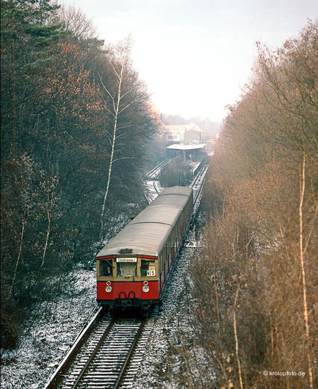 https://krolopfoto.de/railpix/images/berlin.sbahn1983/19831204.jpg